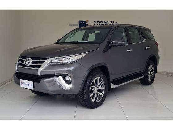 TOYOTA HILUX SW4 2.8 SRX 4X4 7 LUGARES 16V TURBO INTERCOOLER DIESEL 4P AUTOMÁTICO TOYOTA HILUX SW4 2.8 SRX 4X4 7 LUGARES 16V TURBO INTERCOOLER DIESEL 4P AUTOMÁTICO